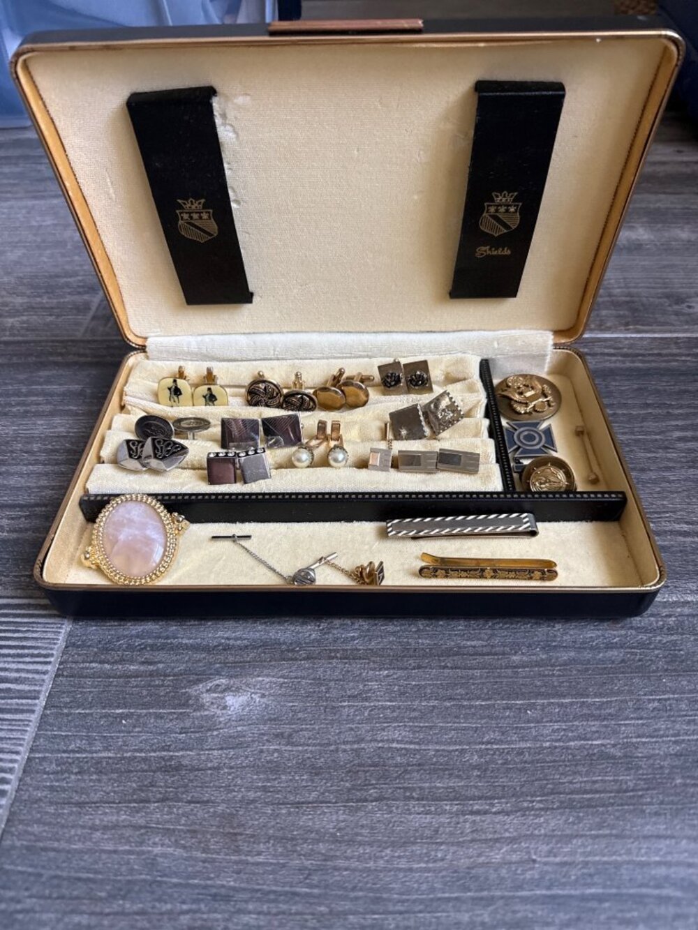 Vintage Men's Shields Jewelry box with vintage cufflinks and tie tacks